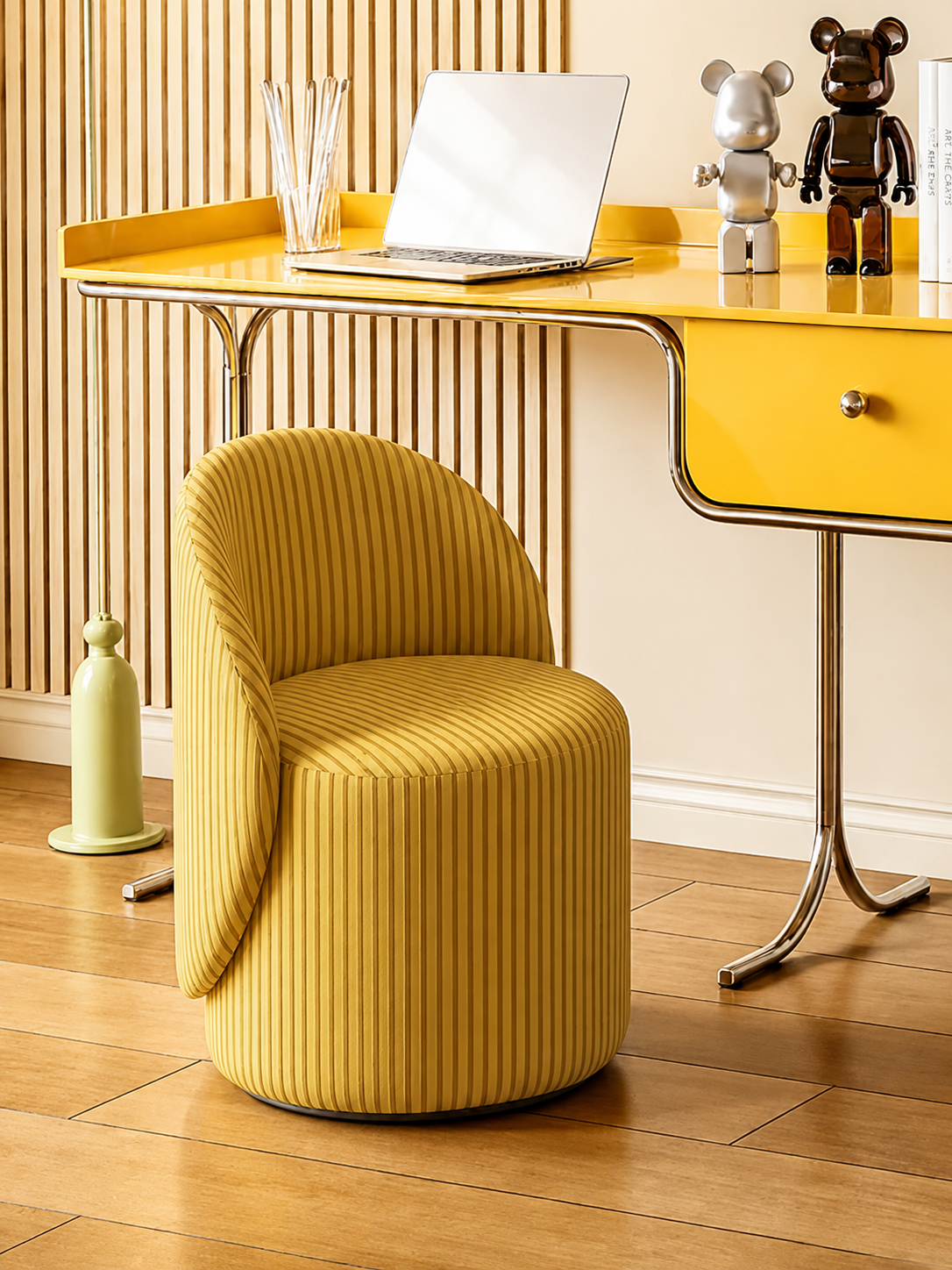 Multi-Use Cozy Vanity Chair